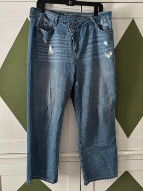 SoundStyle Lightly Distressed Crossover Slightly Flared Denim Jeans